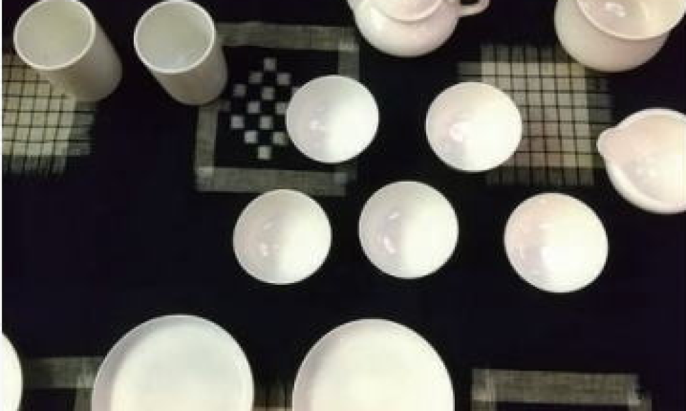 企画展「砥部淡黄磁展」